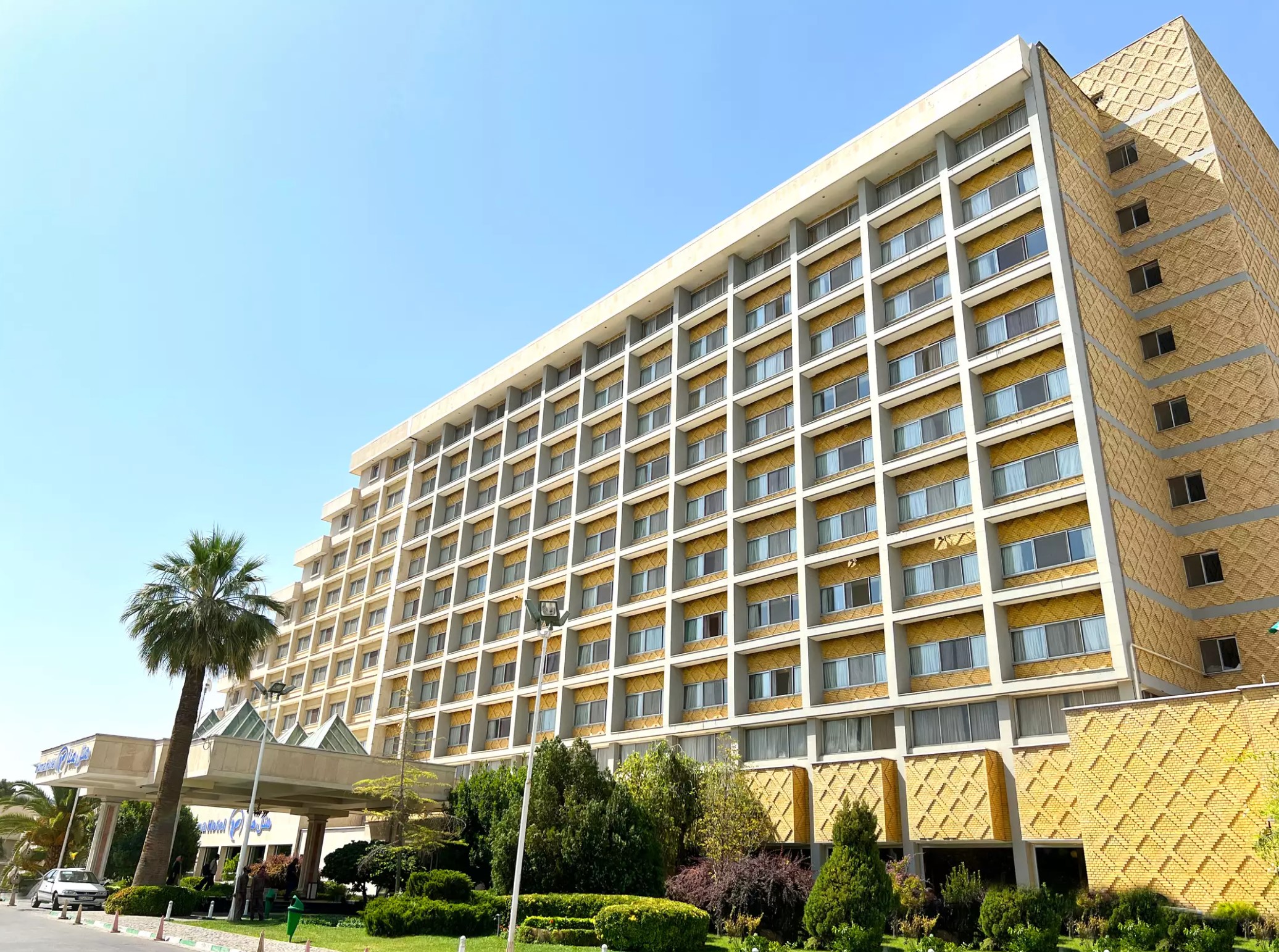 ررزو هتل در مناطق شیراز